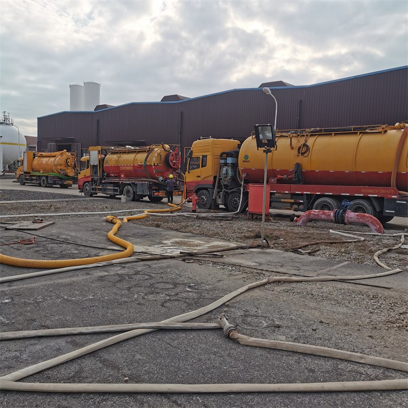 柳江污水池清理